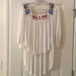 Free People White flowy top. Size MEDIUM